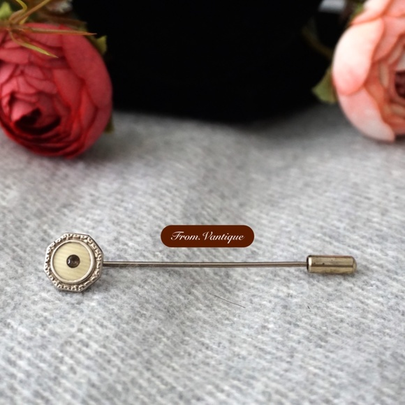 👔 VINTAGE Men / Women Octagon Silver Rim Brooch / Scarf / Hat / Suit Pin 🧷 - Picture 1 of 4